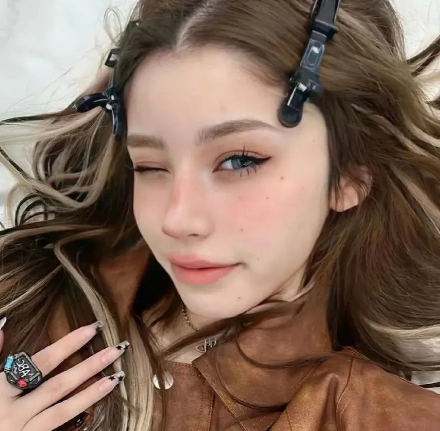 春光绿柳营